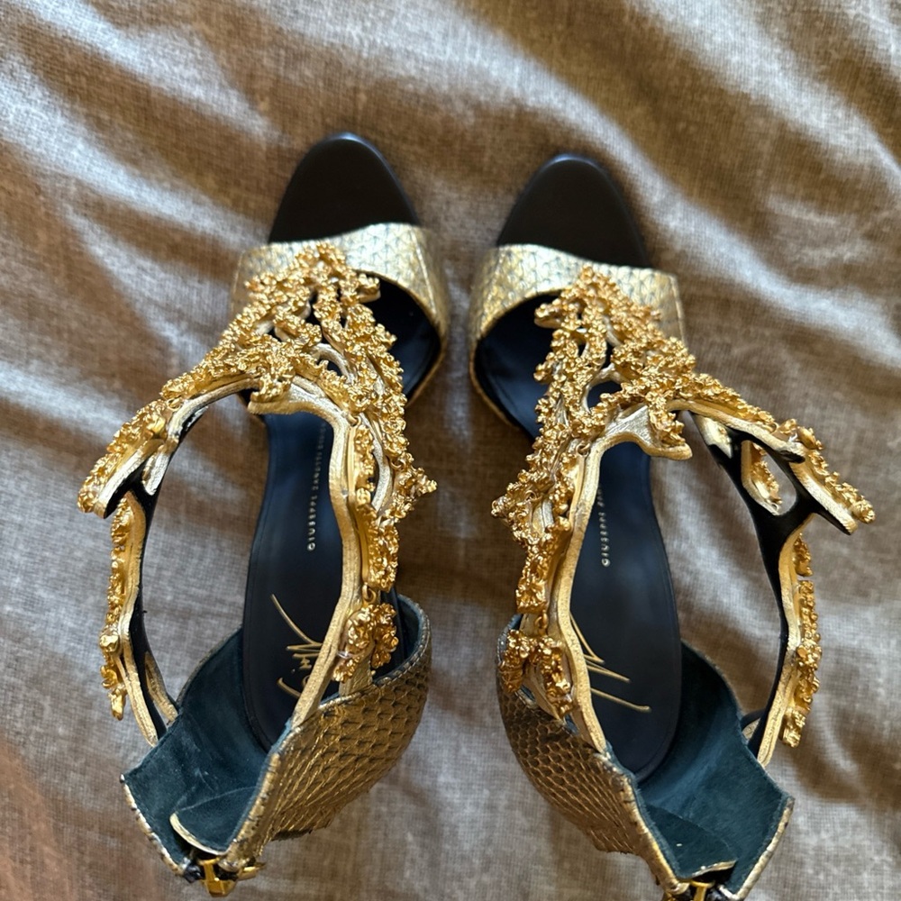 Giuseppe Zanotti Ornate Gold and Black Heels - Picture 6 of 7